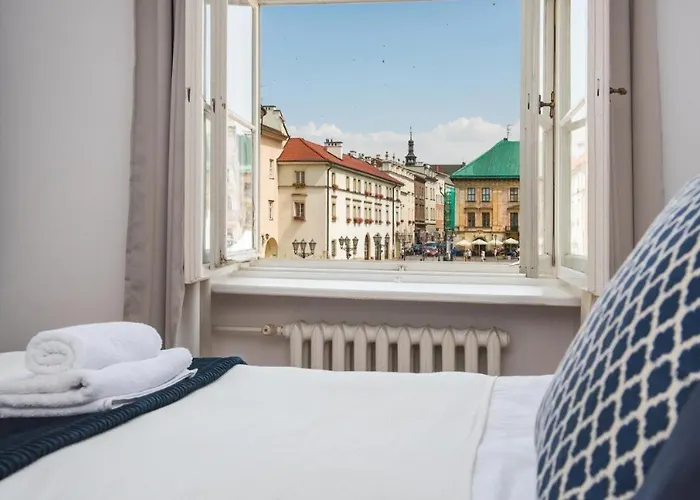 Spacious In Krakow Old Town